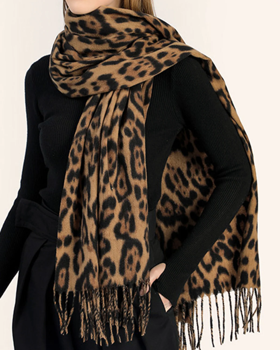 LEOPARD PRINT SCARF