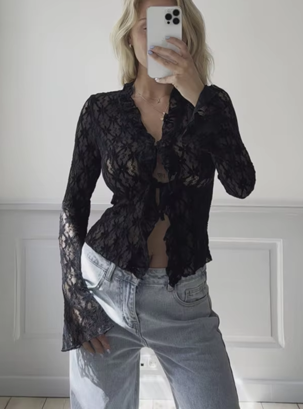 LORENA - CHIC LACED TOP