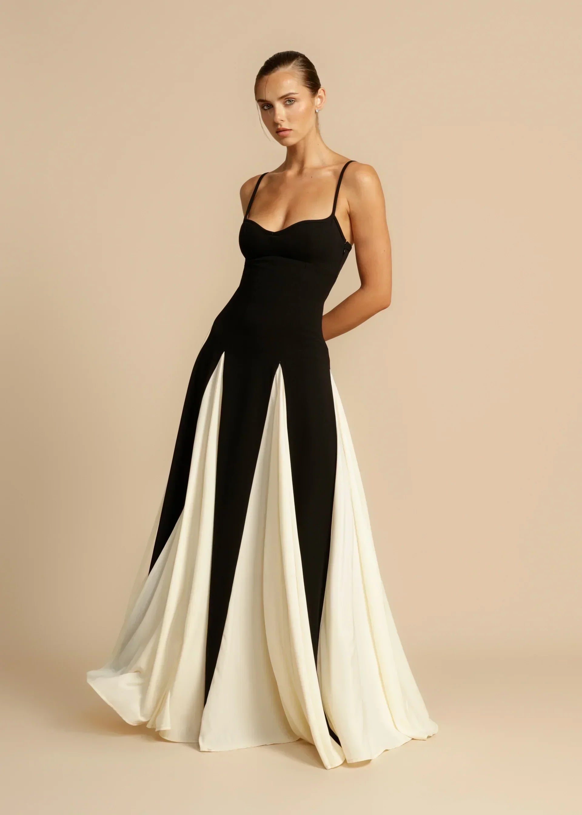 Eve™ - Modern Glamour Gown