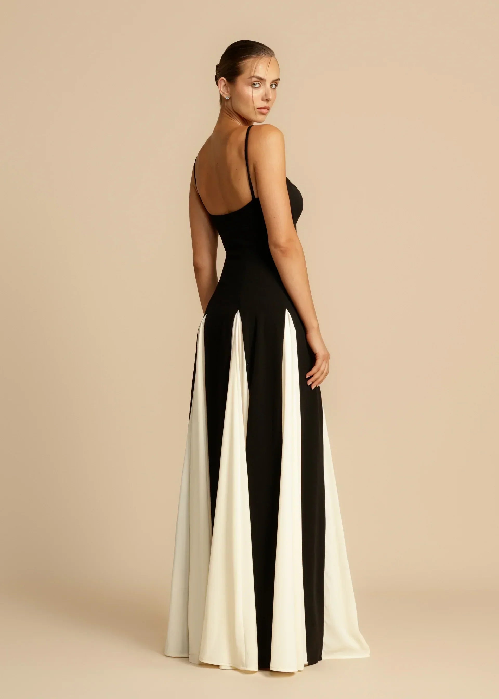 Eve™ - Modern Glamour Gown