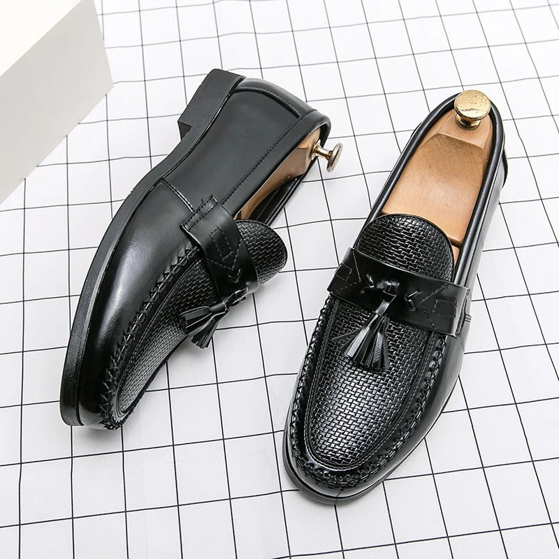 Victor™ - Sleek Leather Moccasin