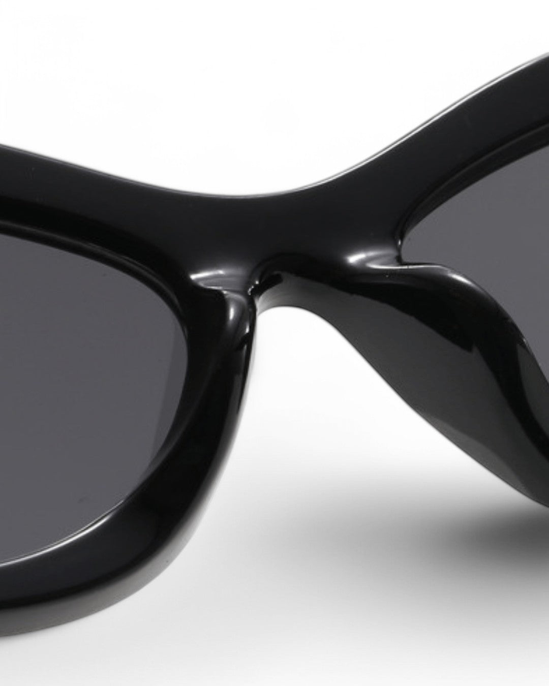 MIA - ICONIC CAT-EYE SUNGLASSES