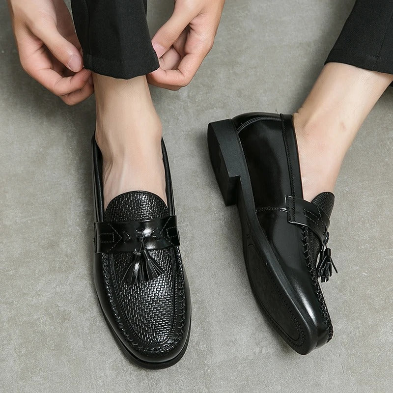 Victor™ - Sleek Leather Moccasin