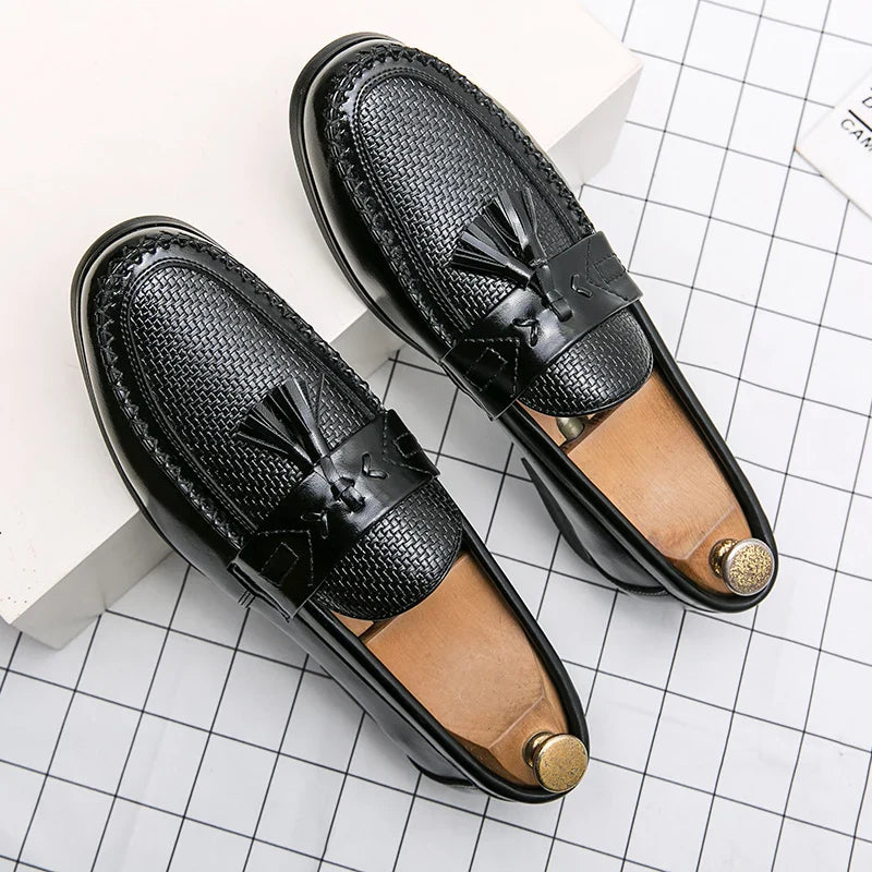 Victor™ - Sleek Leather Moccasin