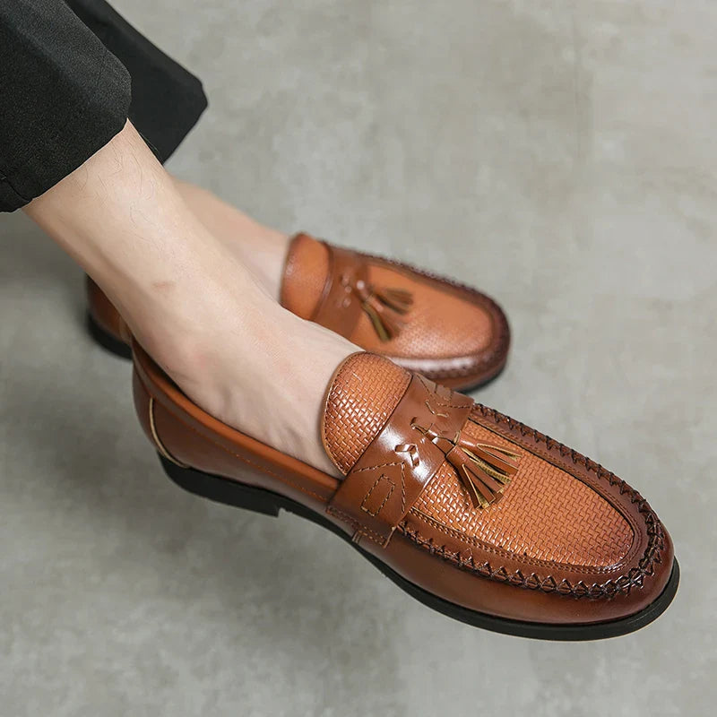 Victor™ - Sleek Leather Moccasin