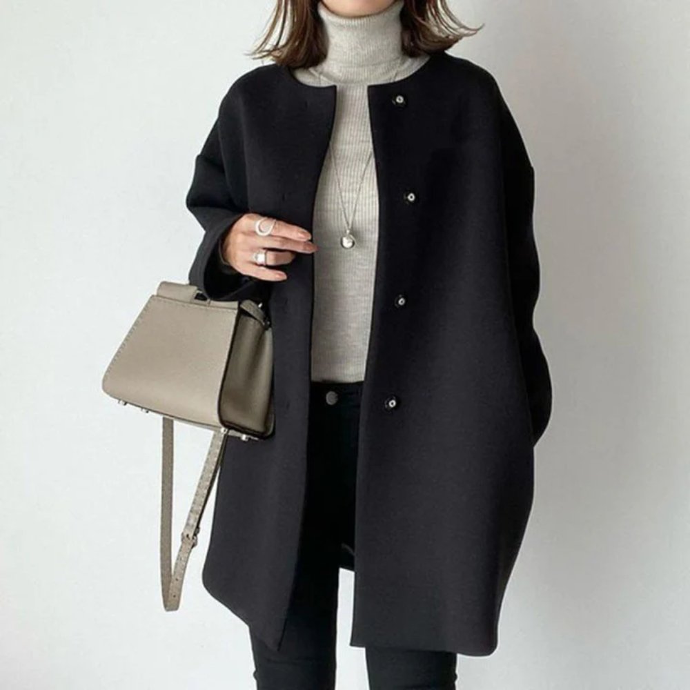 Alara™ - Minimalist Wool Coat - Mia Montreal