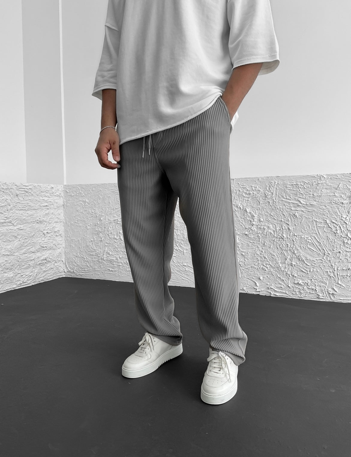 Connor™ - Modern Ribbed Luxury Pants - Mia Montreal