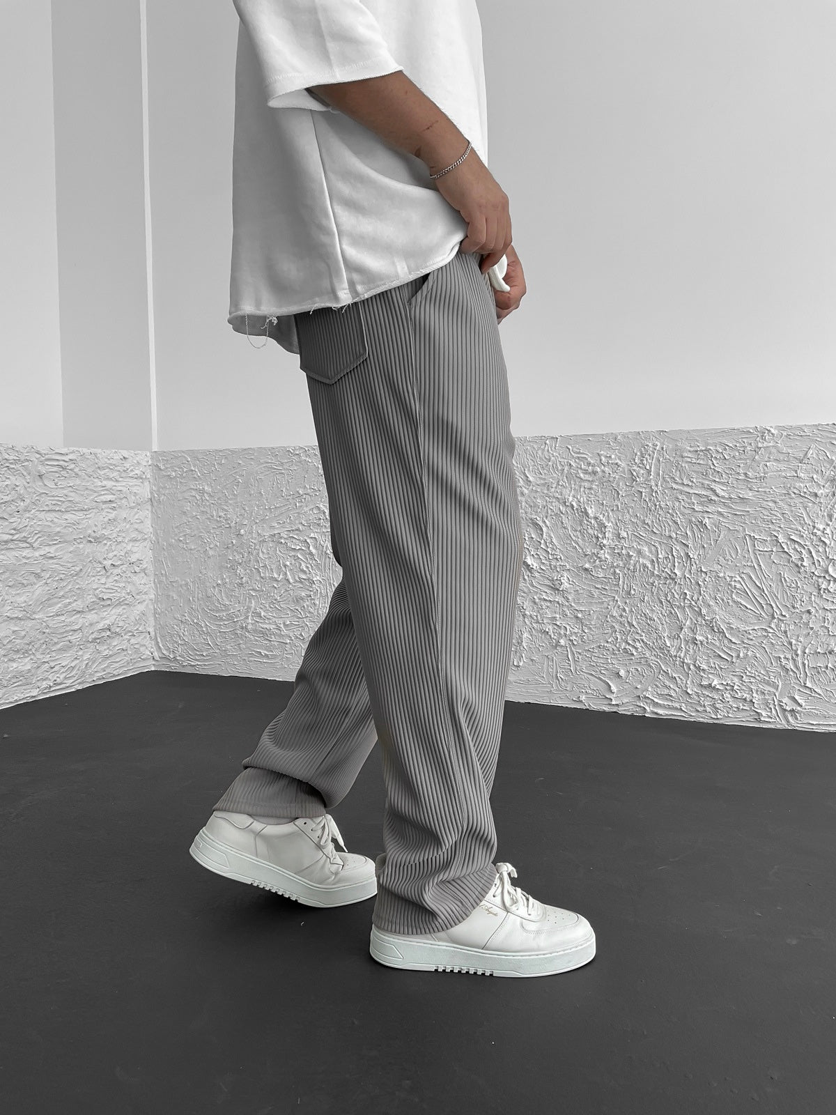 Connor™ - Modern Ribbed Luxury Pants - Mia Montreal