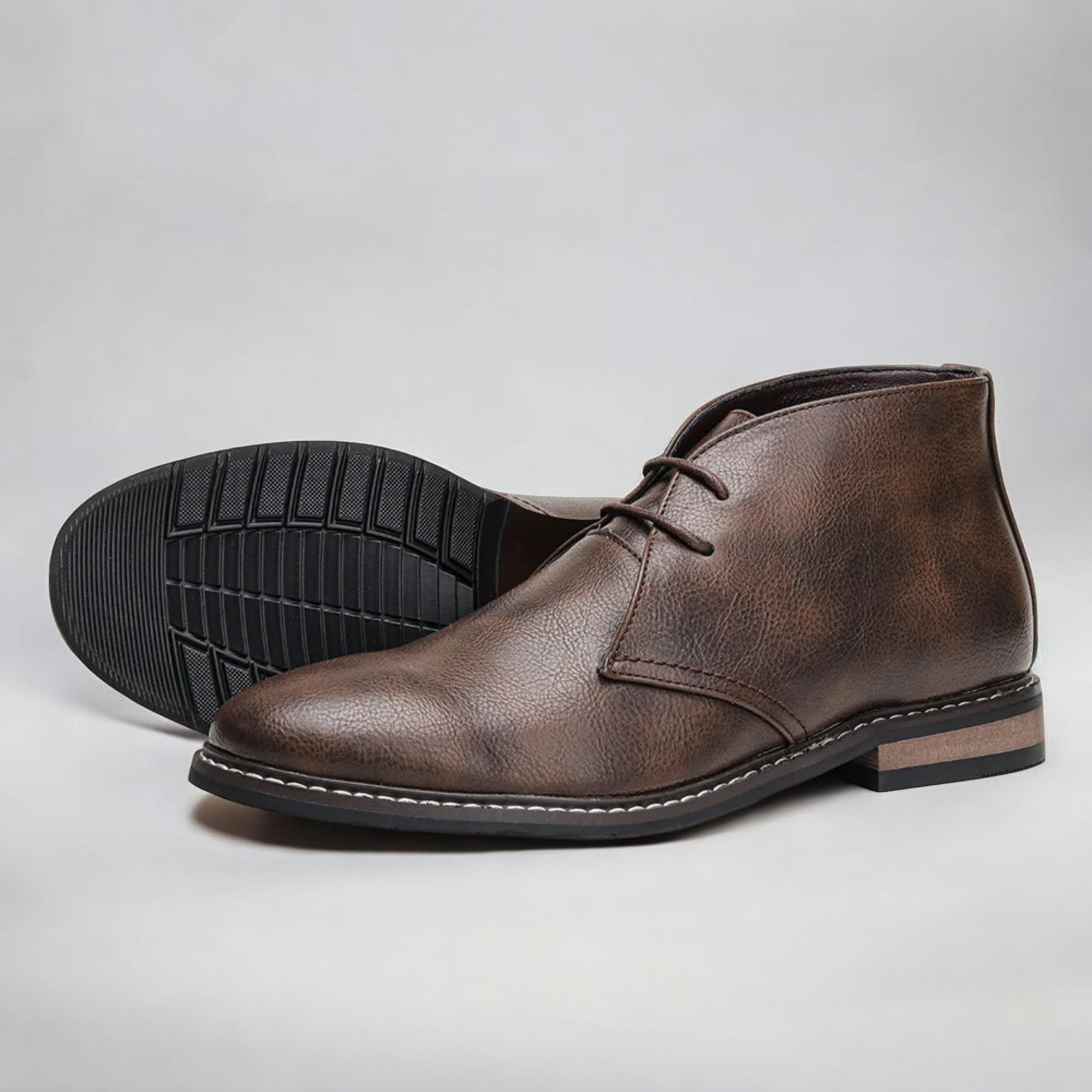 Luke™ - Classic Leather Chukka - Mia Montreal