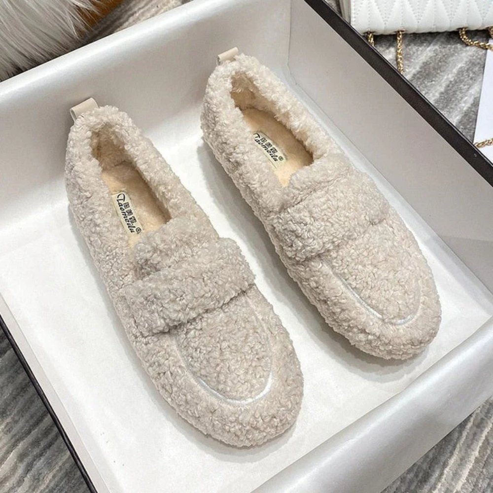 Lumi™ - Fluffy Cloud Slippers - Mia Montreal